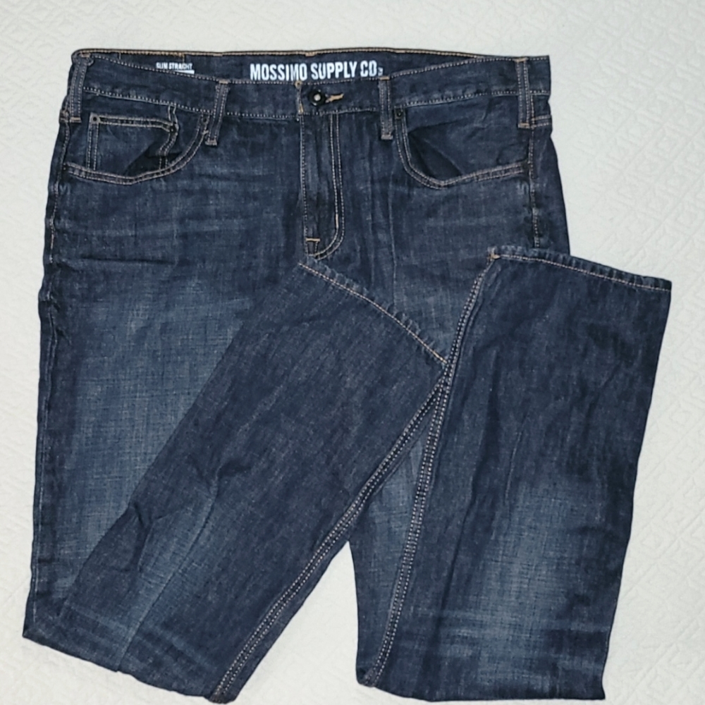 Men's dark wash Mossimo Slim Straight jeans size 38w x 32L